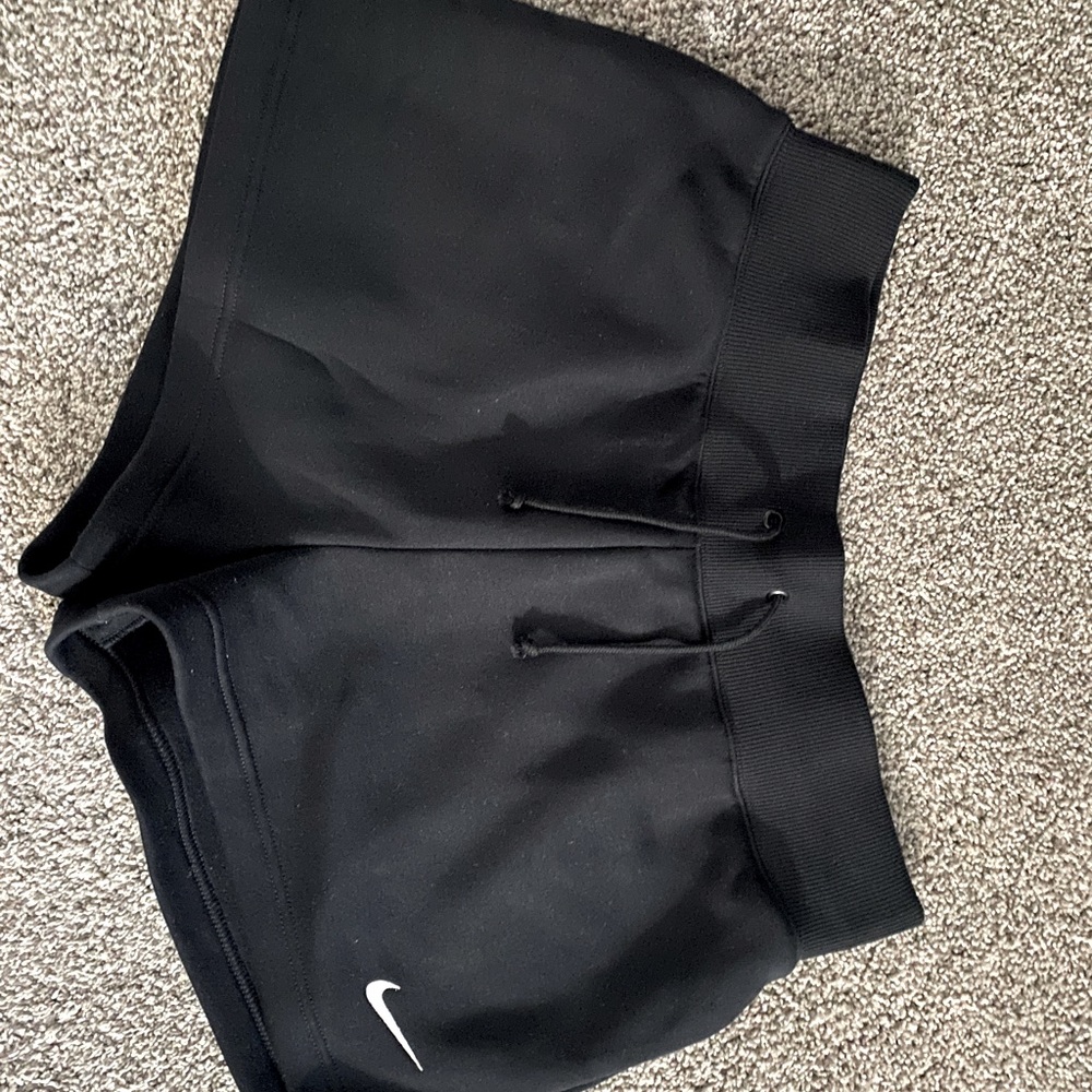 NIKE High Rise Loose Fit Shorts